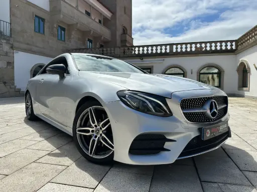 MERCEDES BENZ E220d COUPE